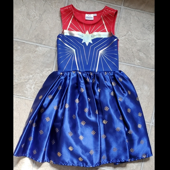 Marvel Other - Captain Marvel dress Sz 6/6x